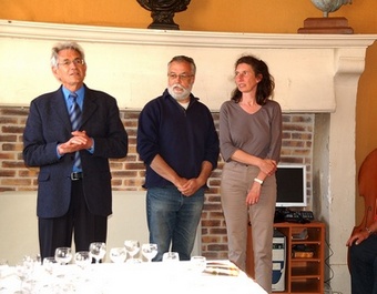 De g. à d. : Jacques Guillemin, maire de Moulins-Engilbert, Michel Maerten, Brigitte Colas